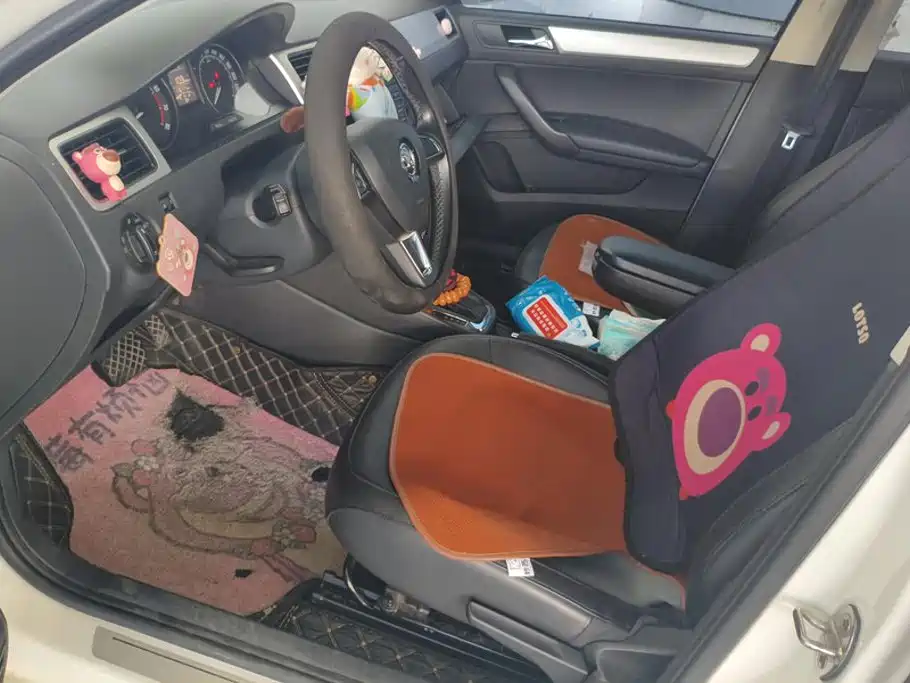 Skoda Rapid Spaceback — миниатюра 9