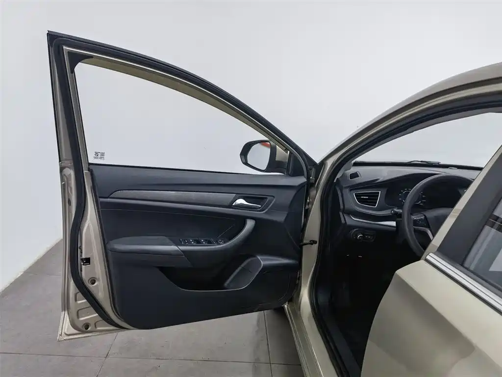 Roewe 360 2015 1.5L AT Luxury