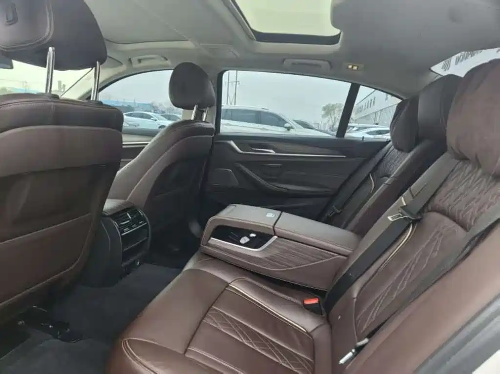 BMW 5 SERIES NEW ENERGY