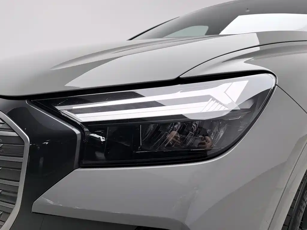 Audi Q4 e-tron — миниатюра 7