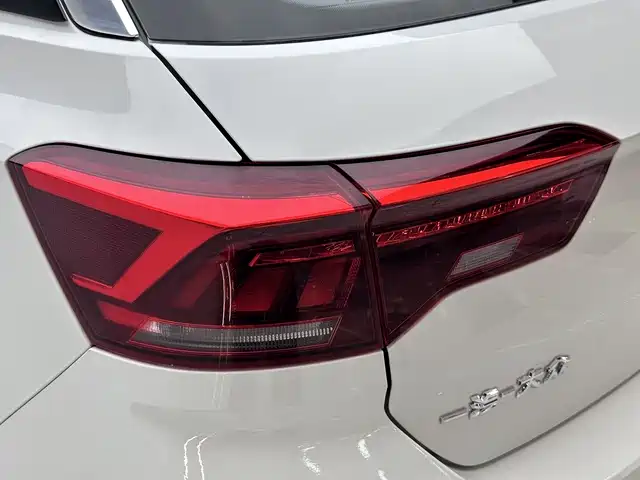 VOLKSWAGEN T ROC EXPLORING SONGS