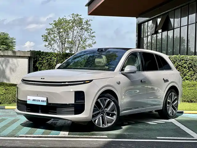 IDEAL CAR IDEAL L6 2024