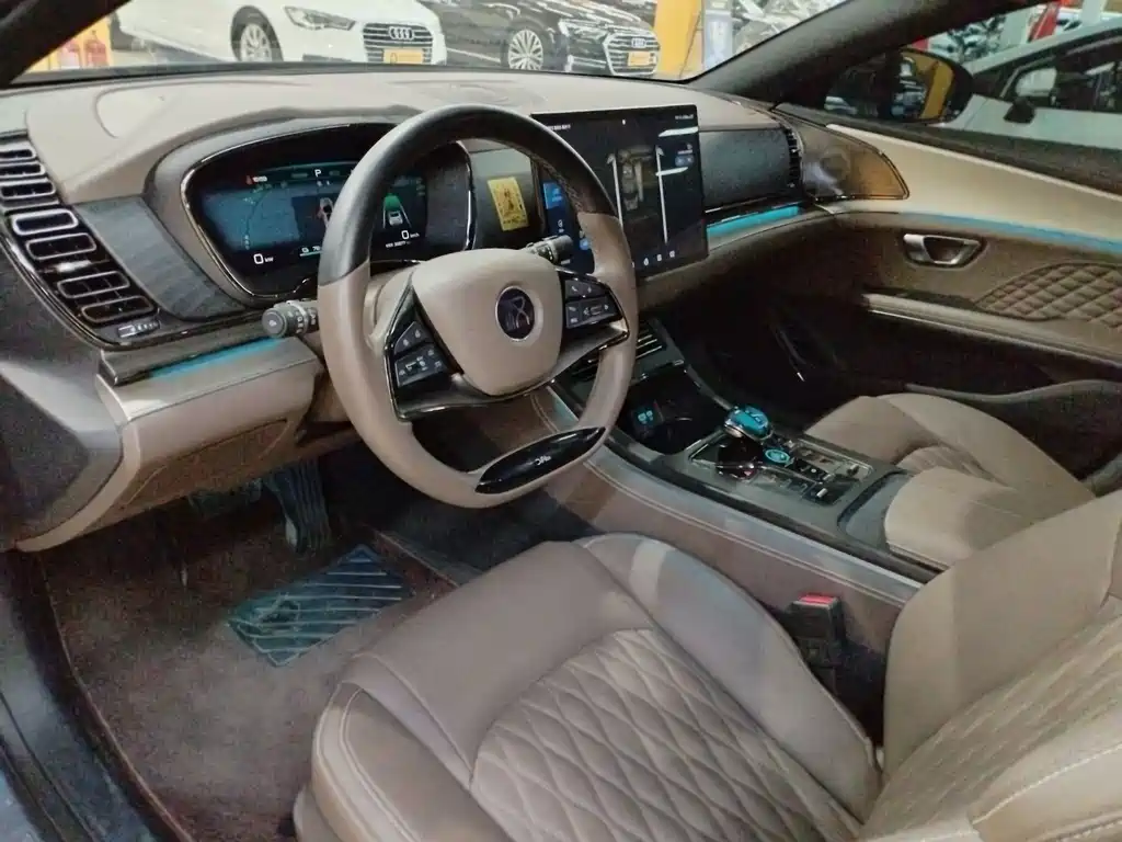 BYD Han — миниатюра 2