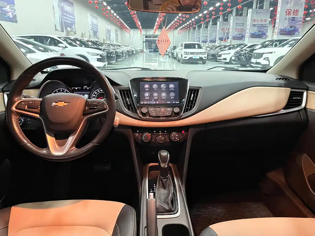 CHEVROLET CRUZE