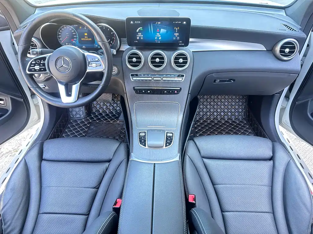 Mercedes-Benz GLC 2020 GLC 300 4MATIC SUV