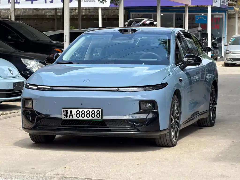 2025 Leapmotor B01 - zdjęcie 1 z 18
