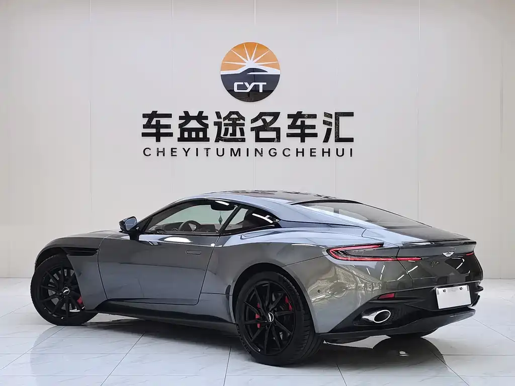 Aston Martin DB11 — миниатюра 16