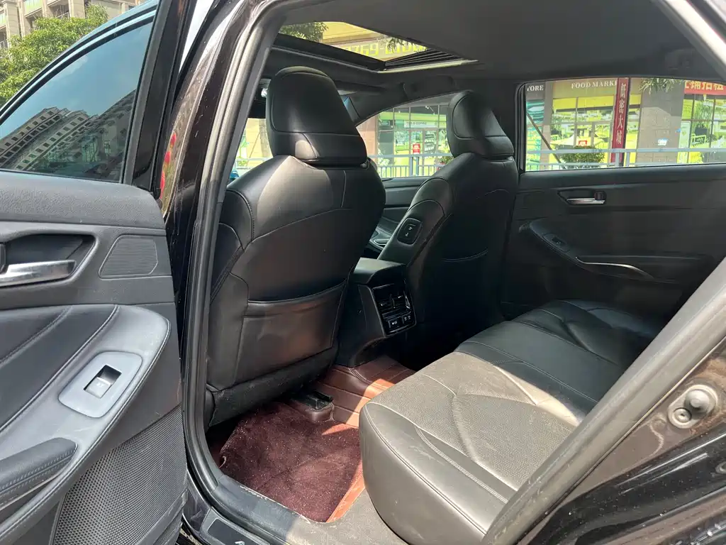 Toyota Avalon 2019 2.0L XLE Premium VI
