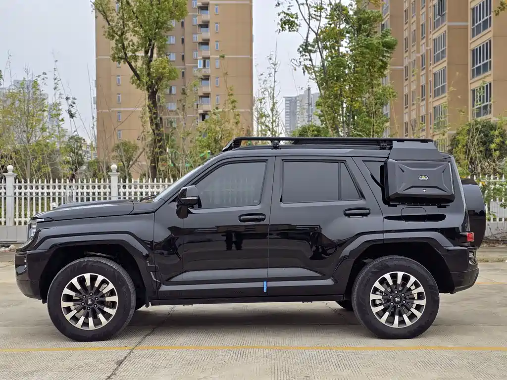 TANK TANK 700 NEW ENERGY