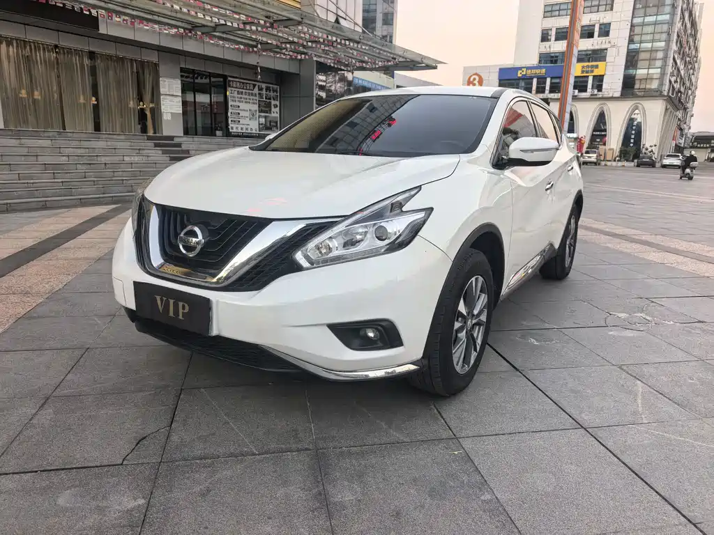 NISSAN LOULAN