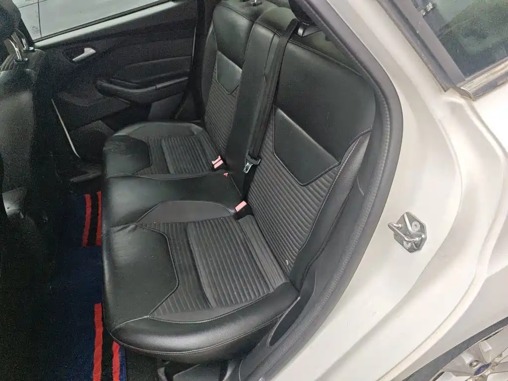 Ford Focus — миниатюра 13