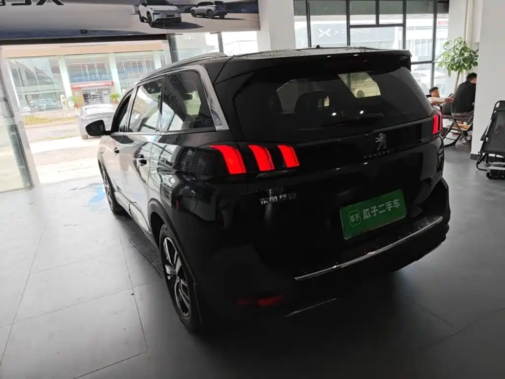 Peugeot 5008 — миниатюра 5