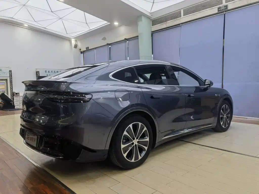 AITO WISDOM WORLD R7