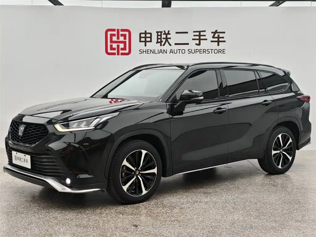 Купить Toyota Crown Kluger