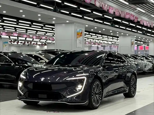 2024 Avatr 12