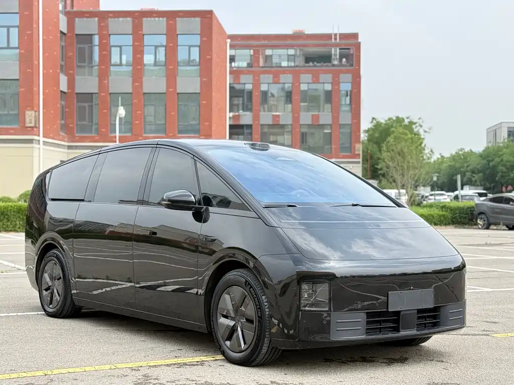 Li Auto MEGA 2025 Home