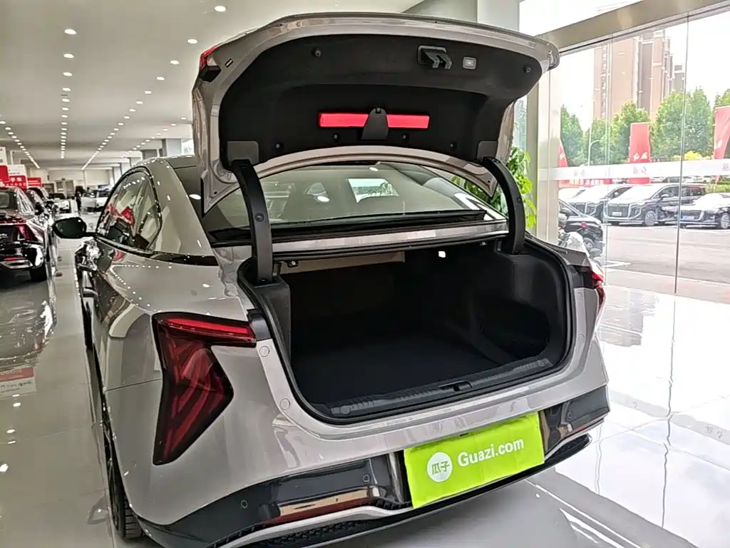 Hongqi Hongqi EH7 — миниатюра 19