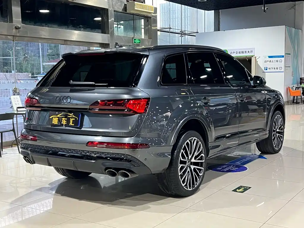 Audi SQ7 4.0 TFSI, фото 4