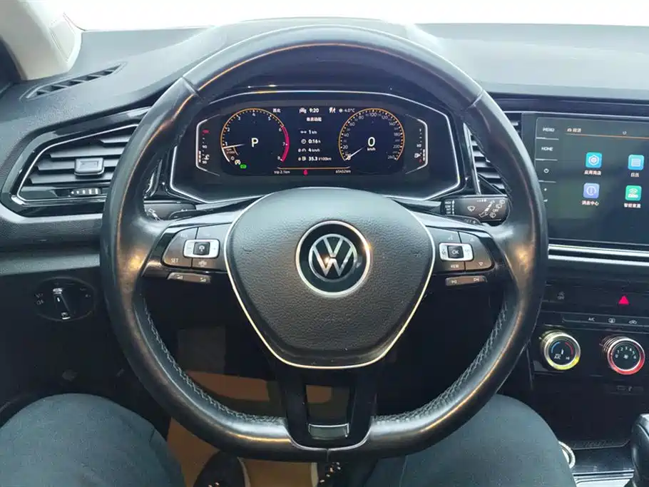 VOLKSWAGEN T ROC EXPLORING SONGS