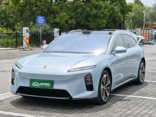 2025 Nio ET5