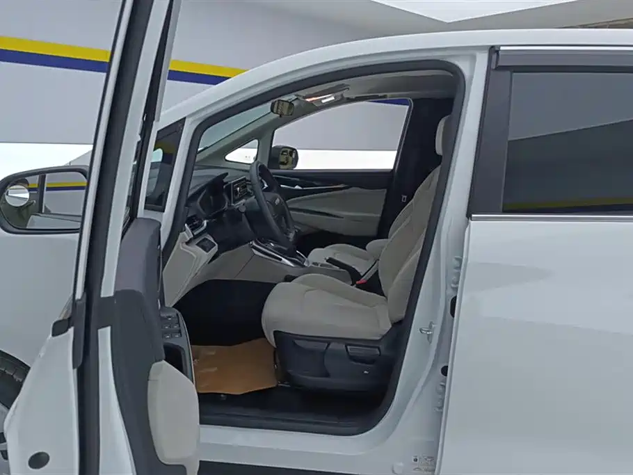 SAIC MAXUS CHASE G50