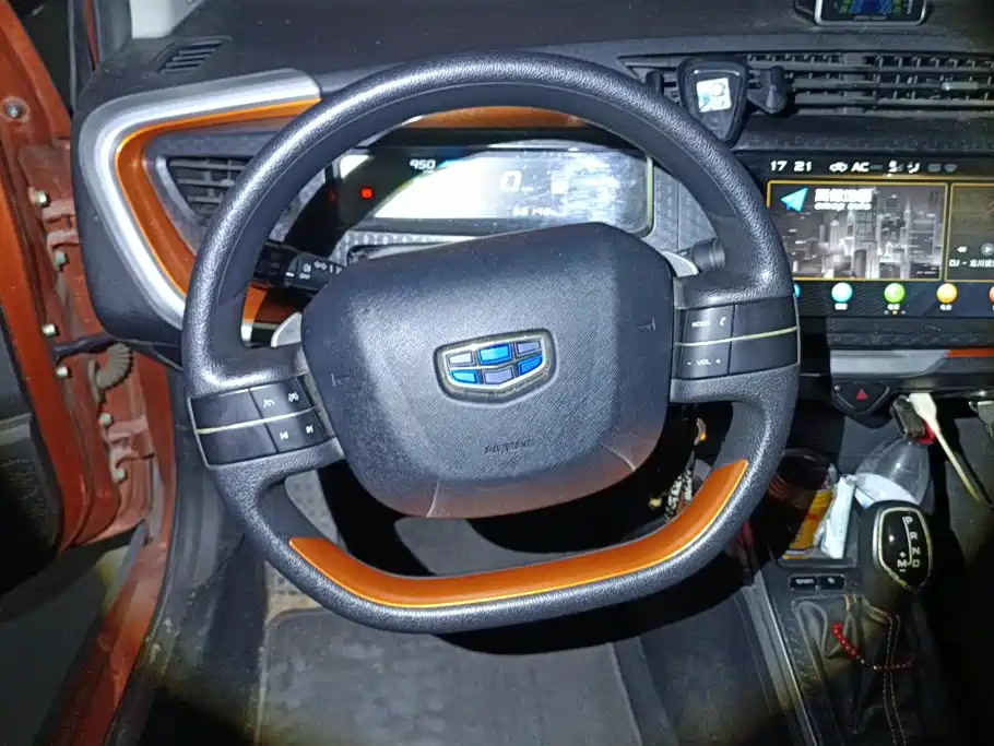 Geely Vision X1 — миниатюра 15