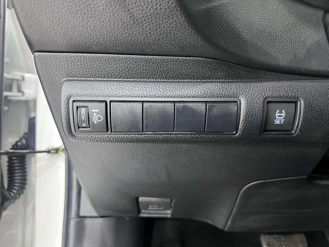 Toyota Levin 1.5 л 2022 г. Белый, пробег 19000 км