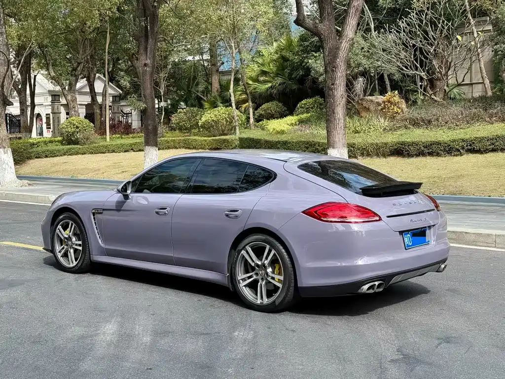 Porsche Panamera 2010 Panamera 4 3.6L