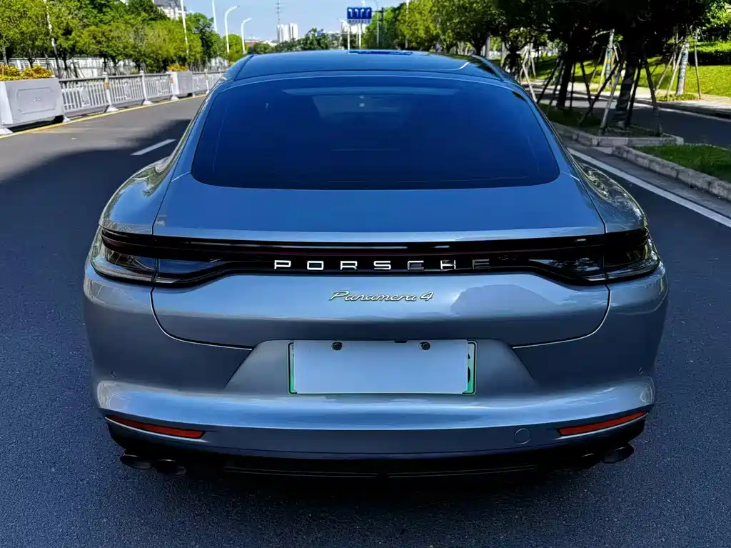 Porsche Panamera Hybrid — миниатюра 8