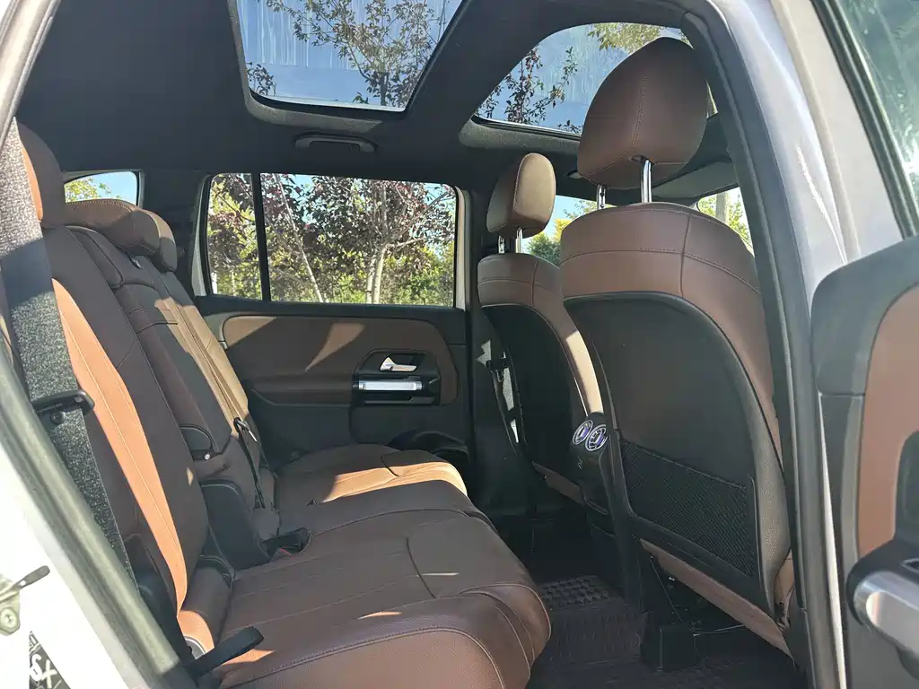 Mercedes-Benz GLB — миниатюра 14