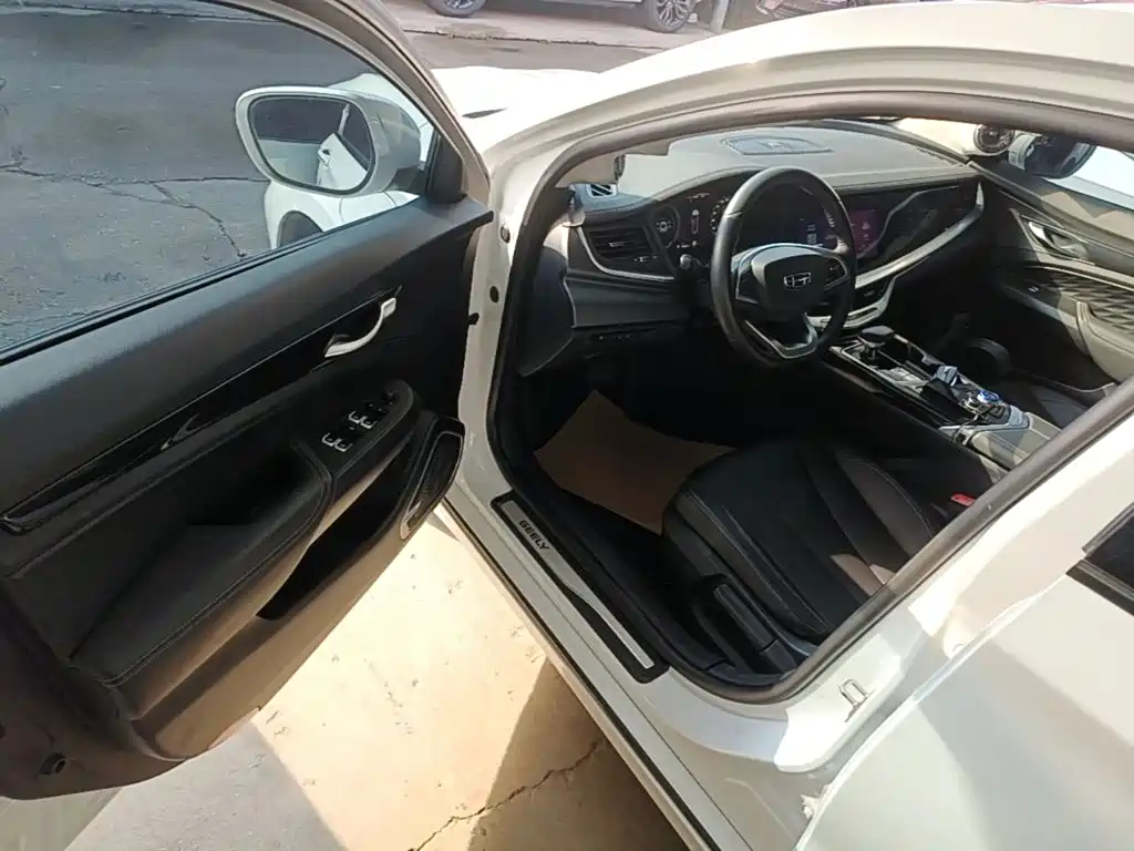 Geely Borui Hybrid — миниатюра 16