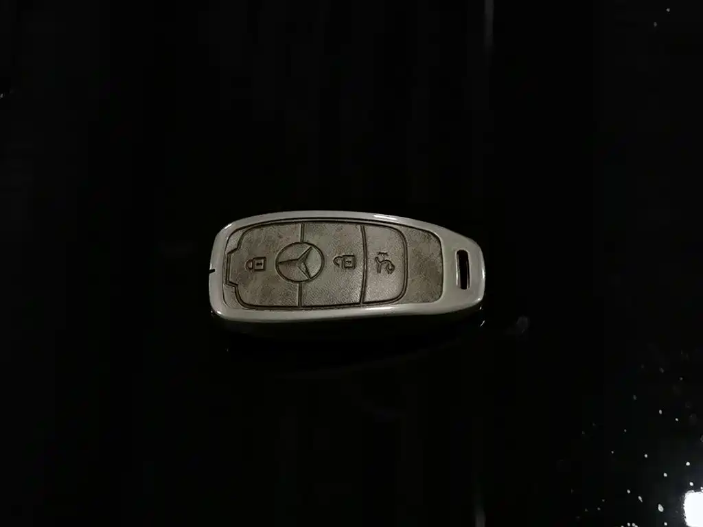 Mercedes-Benz E-Class — миниатюра 19