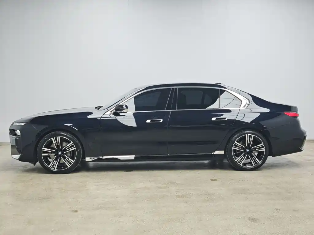 BMW 7 Series 7 2026 740Li Lead M Sport
