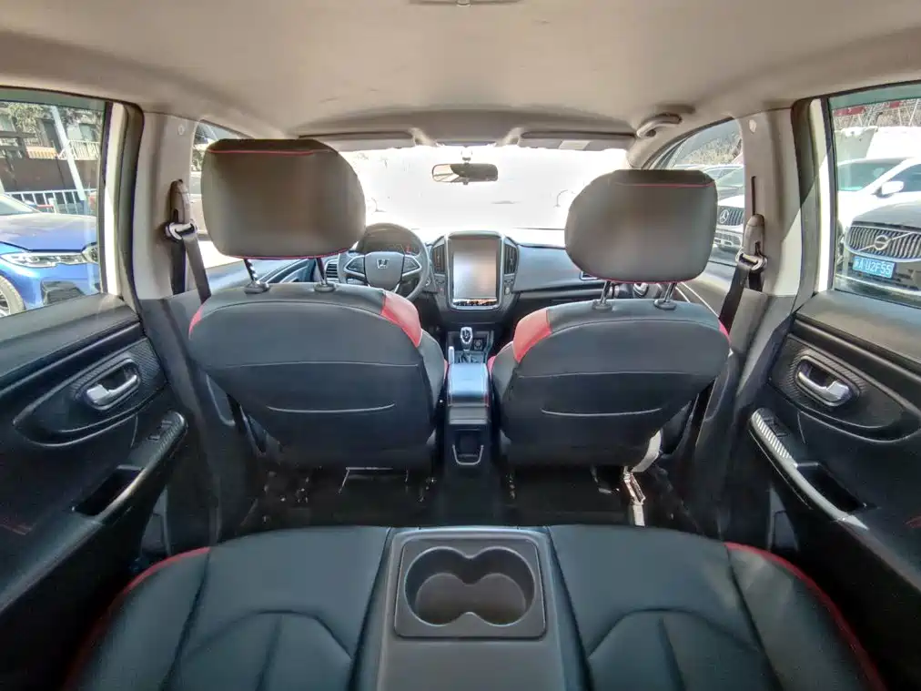 Luxgen U5 SUV — миниатюра 16