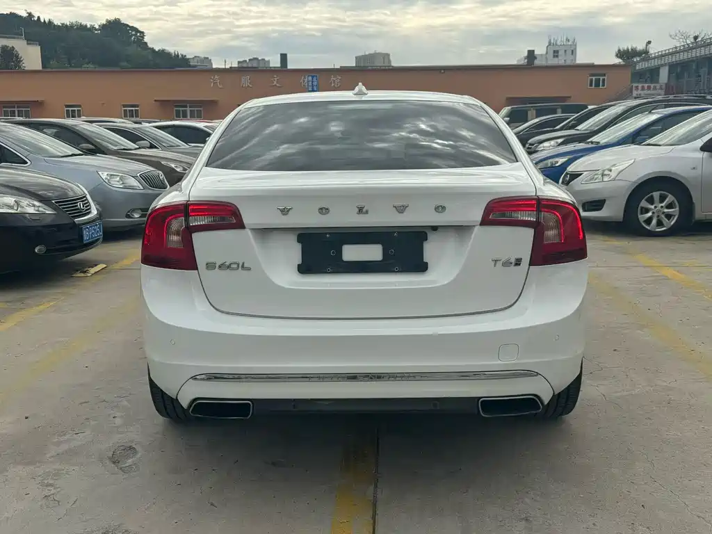 VOLVO S60 PLUG IN HYBRID