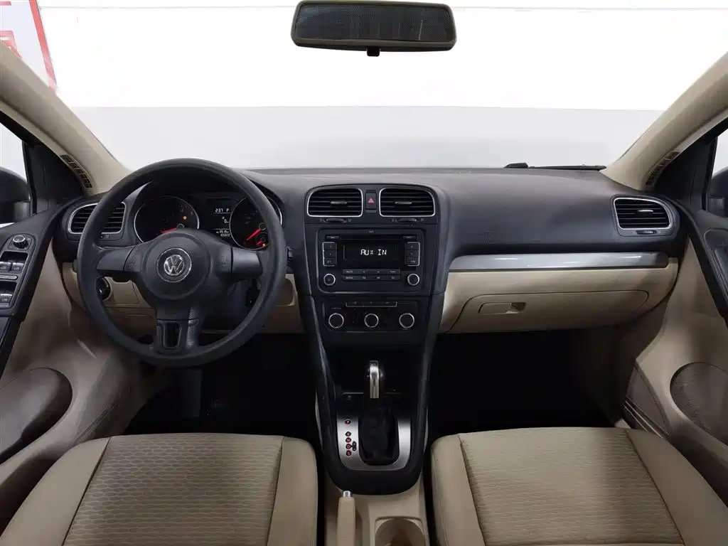 Volkswagen Golf 2011 1.6 AT Fashion