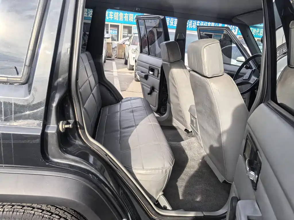 Jeep BAIC JEEP 95 2.5L