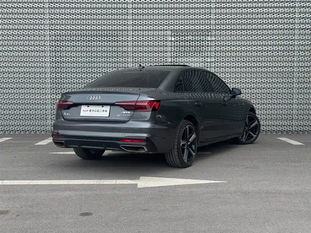 Audi A4L 2024 40 TFSI Luxury