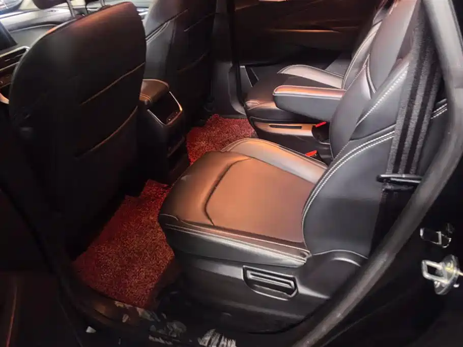 SAIC MAXUS CHASE G50