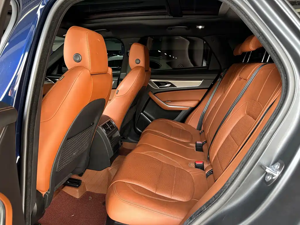 Jaguar F-PACE — миниатюра 8