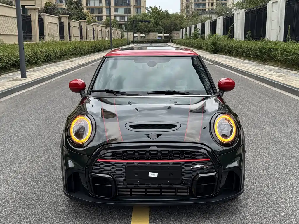 MINI JCW