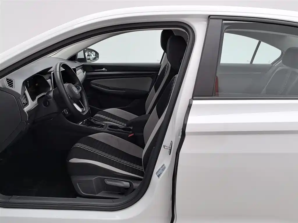 Volkswagen Bora 2023 200TSI DSG