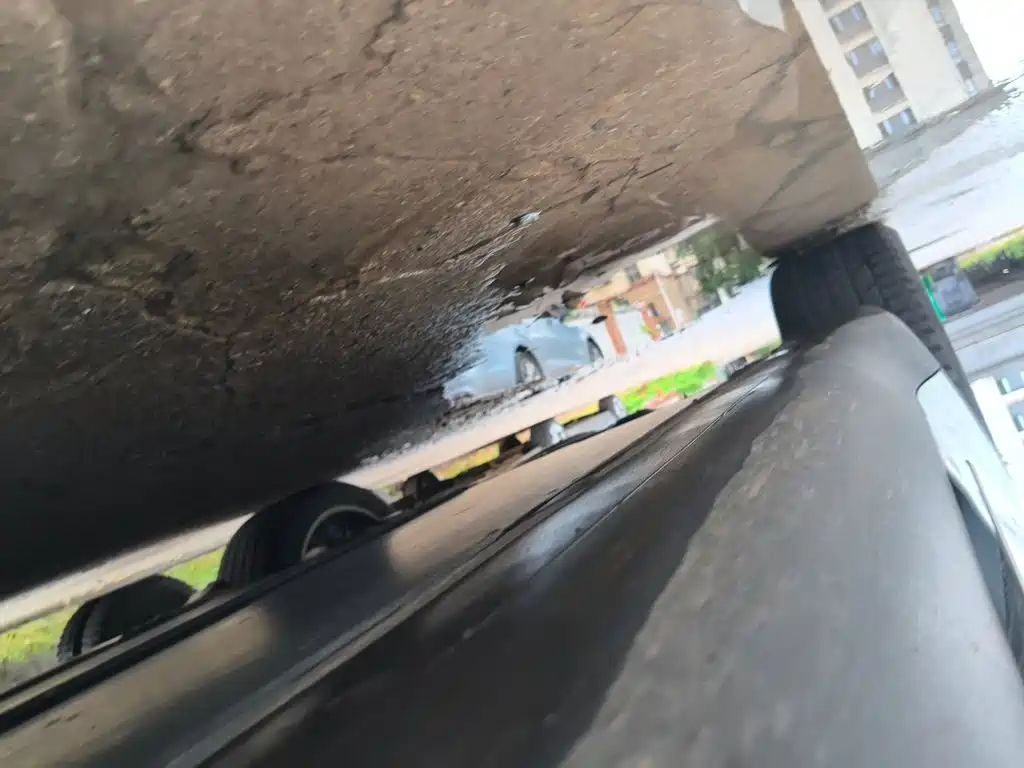 Tesla Model Y — миниатюра 18