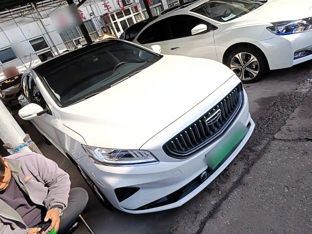 Geely Borui Hybrid — миниатюра 4