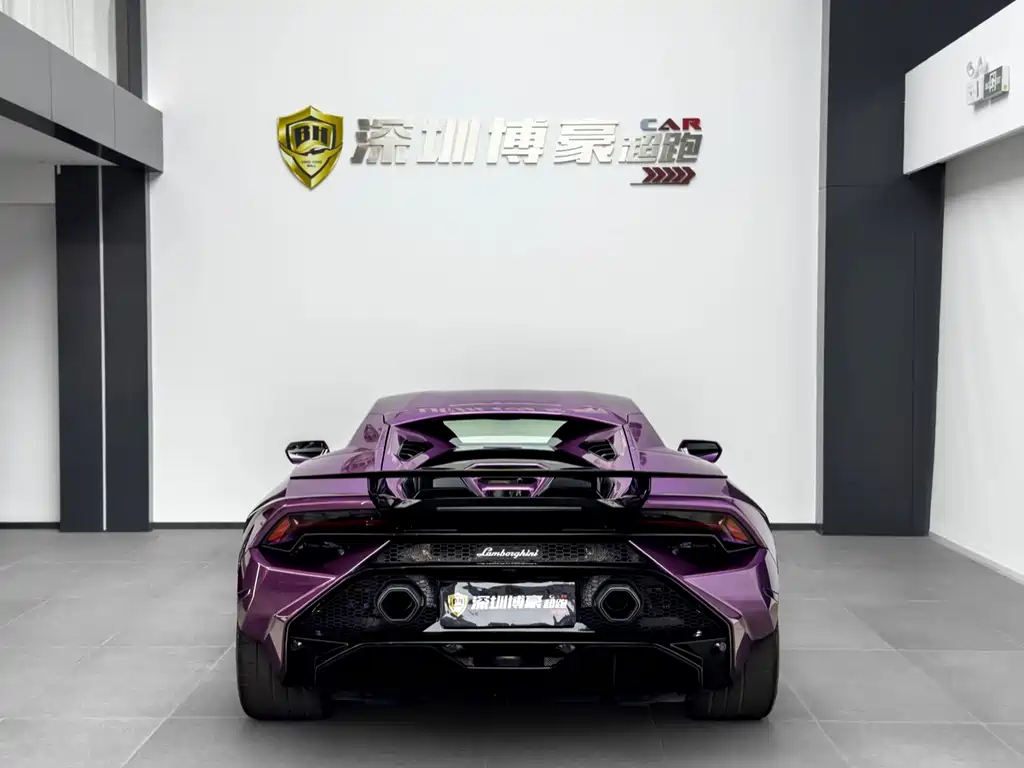 LAMBORGHINI HURACÁN