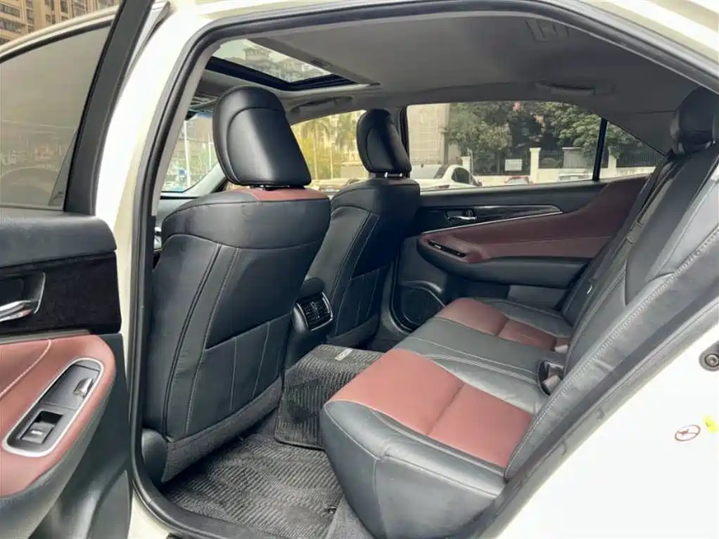 Toyota Crown 2018 2.0T Sport