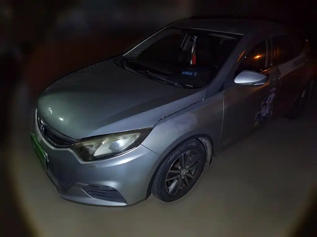 Changan Eado XT 2015