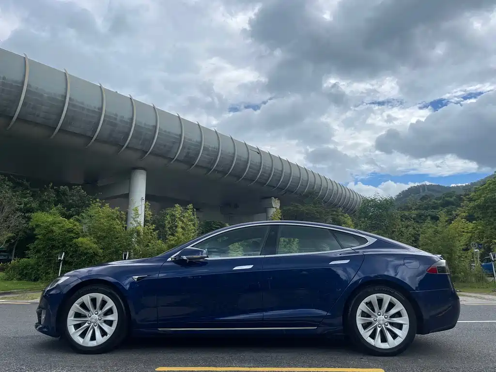 Tesla Model S 2017 Model S 75D