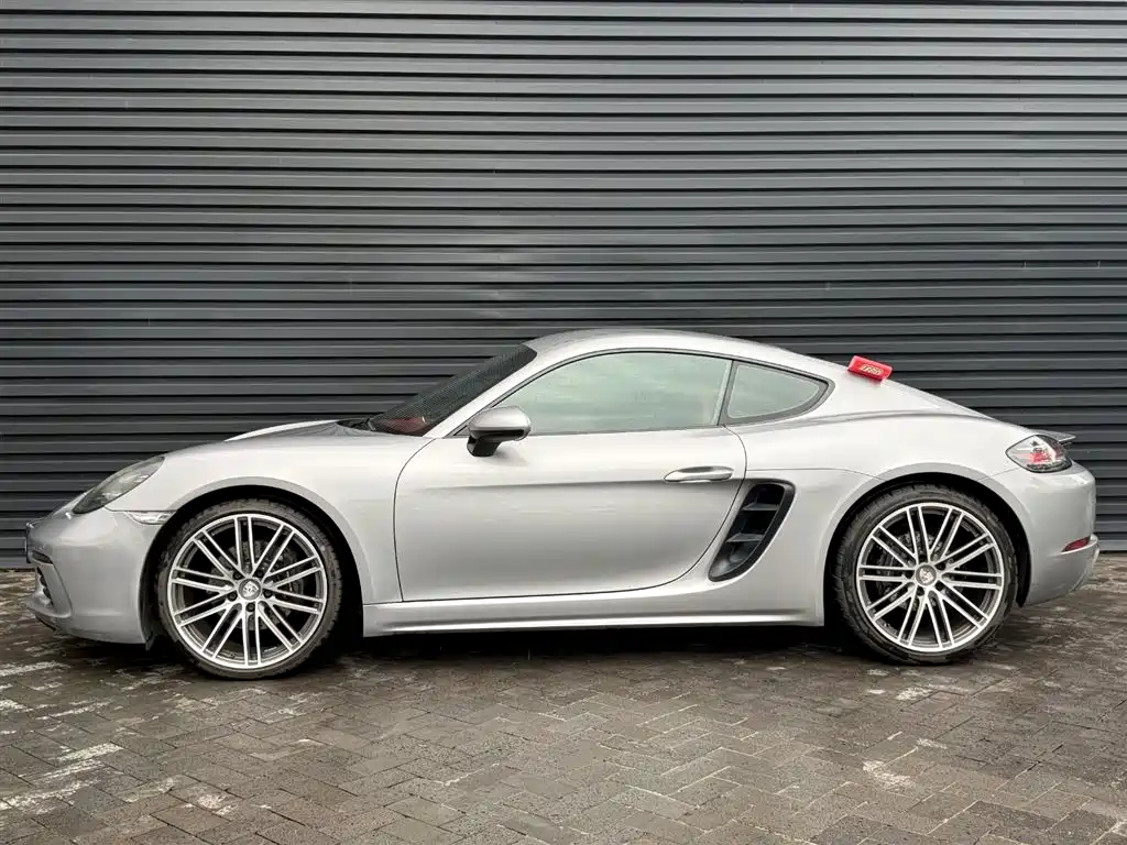 Porsche 718 2018 Cayman 2.0T