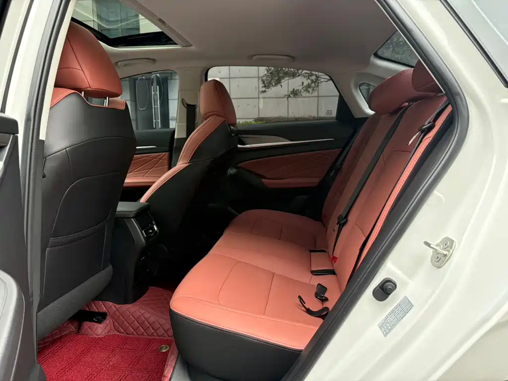 Changan Eado — миниатюра 5